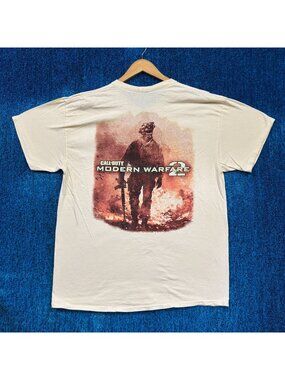 Call of Duty “Modern Warfare 2” Graphic T-Shirt Size XL